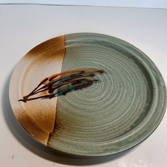 Handmade Pottery - Serving Plate - Picture 3 of 7